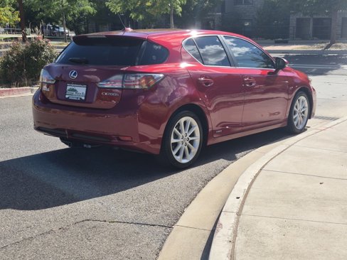 Used 2011 Lexus CT 200h image 8