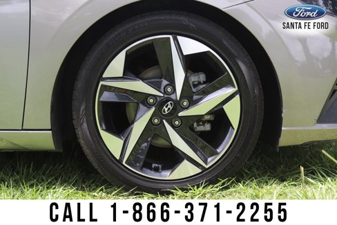Used 2023 Hyundai Elantra SEL w/ Convenience Package image 10