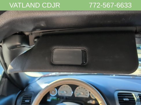 Used 2004 Ford Thunderbird image 24
