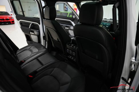 Used 2023 Land Rover Defender 110 X-Dynamic SE image 50