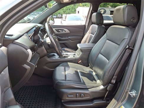 Used 2022 Chevrolet Traverse LT w/ LT Premium Package image 15