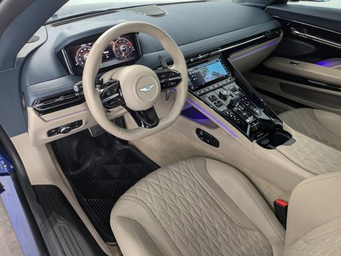 Used 2024 Aston Martin DB12 Convertible image 3