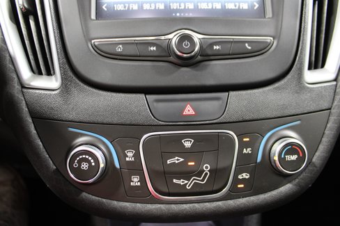 Used 2018 Chevrolet Malibu LS image 16