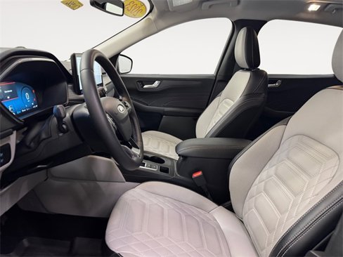 Used 2023 Ford Escape SE w/ PHEV Premium Package image 6