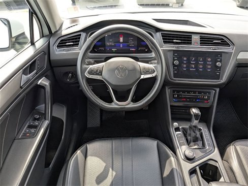 Used 2022 Volkswagen Tiguan SE image 31