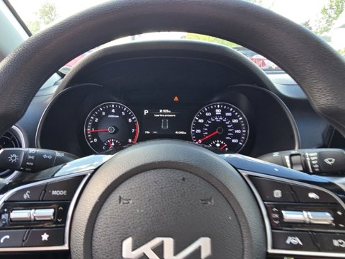 Used 2024 Kia Forte LXS image 30