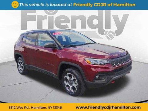 Used 2022 Jeep Compass Trailhawk image 4