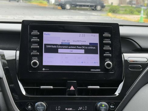 Used 2024 Toyota Camry SE image 10