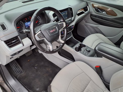 Used 2019 GMC Terrain SLE w/ Driver Convenience Package image 4