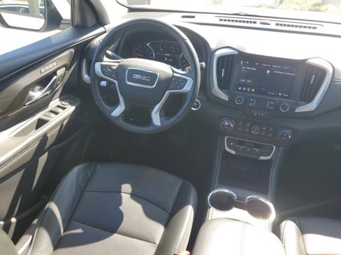 Used 2022 GMC Terrain SLT image 12