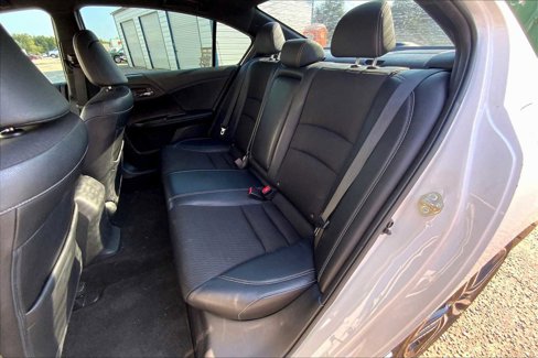 Used 2017 Honda Accord Sport image 20