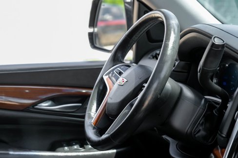 Used 2016 Cadillac Escalade Luxury image 16