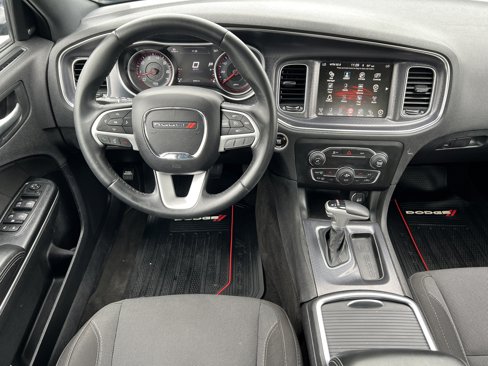 Used 2015 Dodge Charger SXT image 32