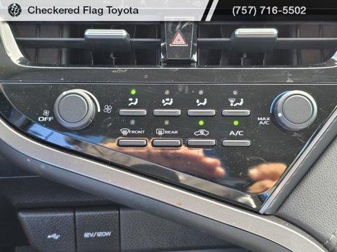 Used 2021 Toyota Camry LE image 17