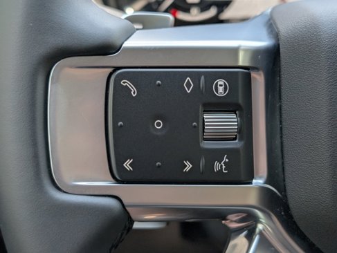 Certified 2024 Land Rover Discovery Dynamic SE image 20