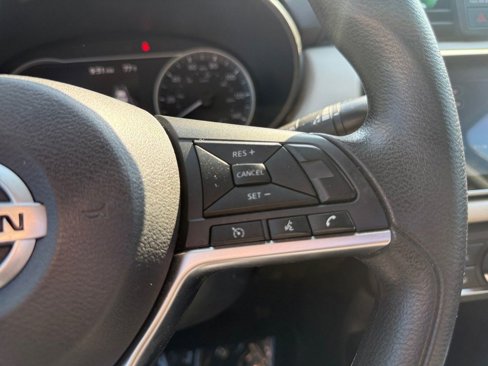 Used 2021 Nissan Versa SV image 18
