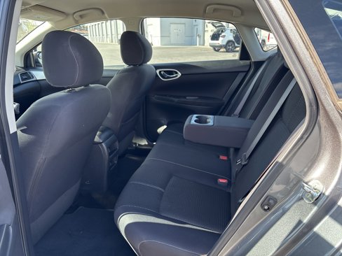 Used 2015 Nissan Sentra S image 32