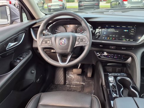 Used 2022 Buick Envision Essence w/ Technology Package I image 16