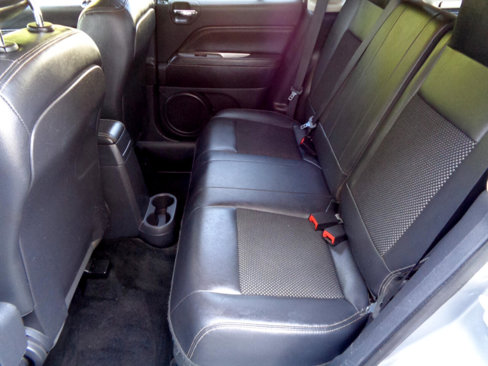 Used 2016 Jeep Compass Latitude image 26