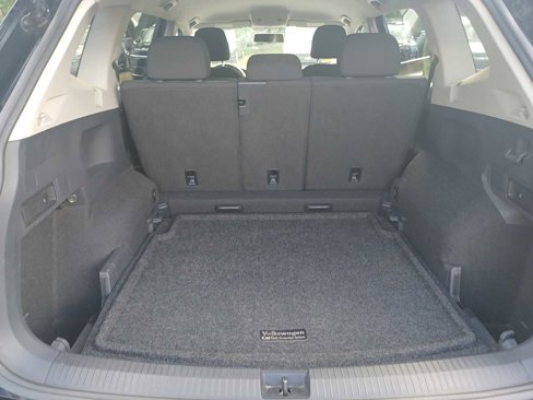 Used 2021 Volkswagen Tiguan S image 13