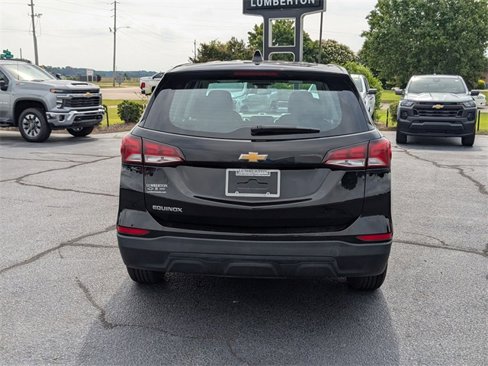 Used 2023 Chevrolet Equinox LS image 4