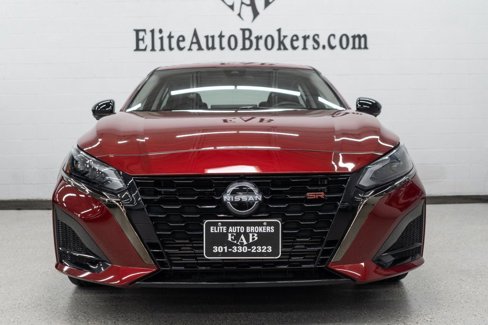 Used 2023 Nissan Altima 2.0 SR image 3