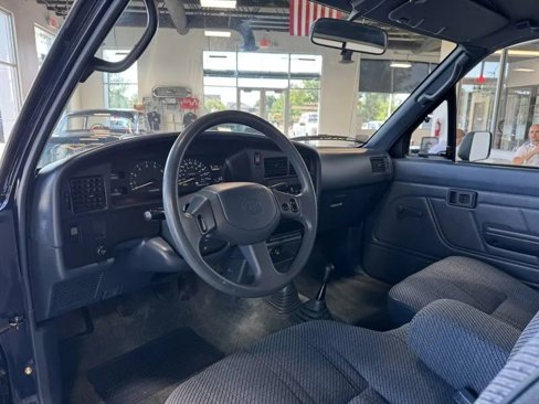 Used 1992 Toyota Pickup Deluxe image 12