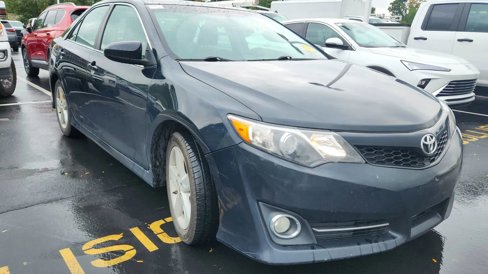Used 2014 Toyota Camry L image 5