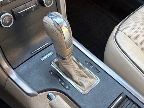 Used 2010 Lincoln MKZ image 15