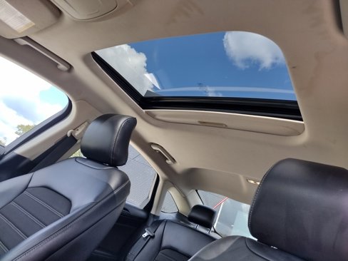 Used 2018 Ford Fusion SE w/ Equipment Group 201A image 5