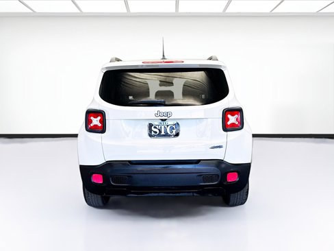 Used 2015 Jeep Renegade Latitude image 5