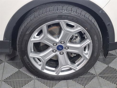 Used 2019 Ford Escape Titanium w/ U9j03 - Titanium Tow Package image 12