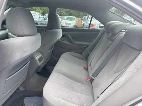 Used 2011 Toyota Camry LE image 12