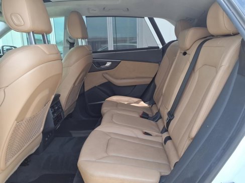 Used 2019 Audi Q8 Prestige w/ Luxury Package image 19
