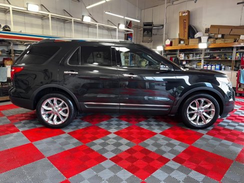 Used 2015 Ford Explorer XLT w/ Equipment Group 202A image 8