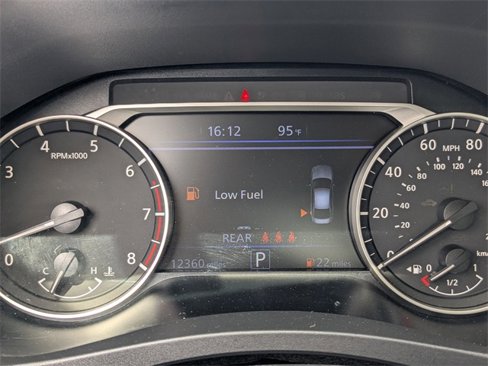 Used 2025 Nissan Altima 2.5 SV image 23