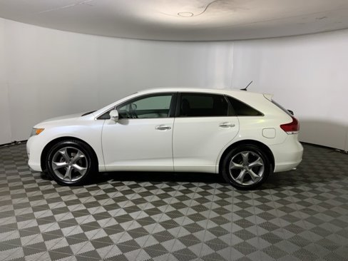 Used 2015 Toyota Venza XLE image 12