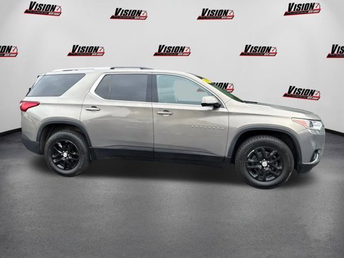 Used 2018 Chevrolet Traverse LT image 4