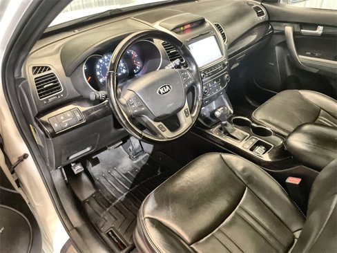 Used 2014 Kia Sorento SX image 10