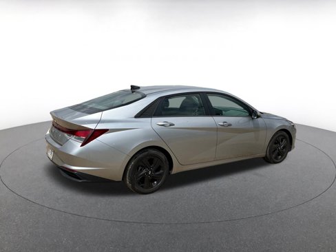 Used 2023 Hyundai Elantra SEL image 12