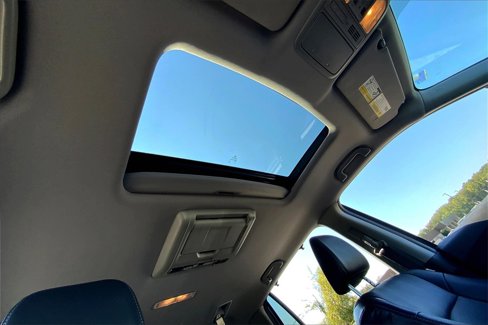 Used 2017 Honda Pilot Touring image 23