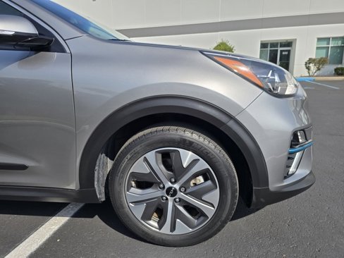 Used 2022 Kia Niro EX image 5