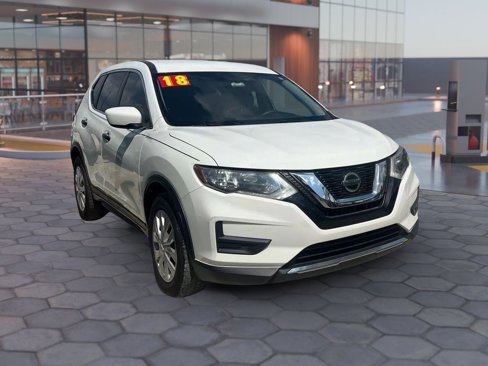 Used 2018 Nissan Rogue S image 1