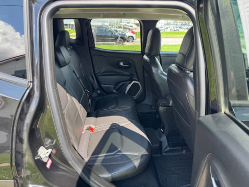 Used 2015 Jeep Renegade Limited image 13