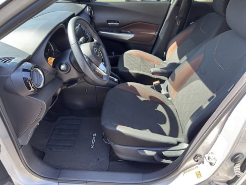 Used 2020 Nissan Kicks SR w/ Exterior Package image 11