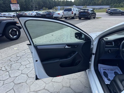 Used 2014 Volkswagen Jetta SEL image 6