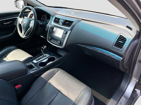Used 2016 Nissan Altima 2.5 SL w/ 2.5 Technology Package image 27