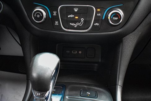 Used 2022 Chevrolet Equinox LT image 38