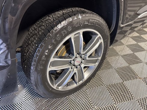 Used 2017 GMC Acadia Denali w/ Technology Package image 7