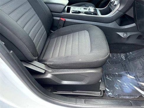 Used 2022 Ford Edge SE w/ Black Appearance Package image 15